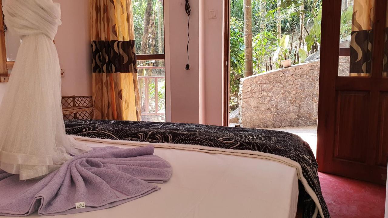 Eco Zone Resort Ела Екстериор снимка
